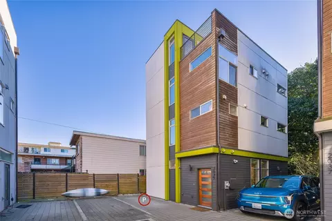 2035 NW 65th St, Seattle, WA 98117