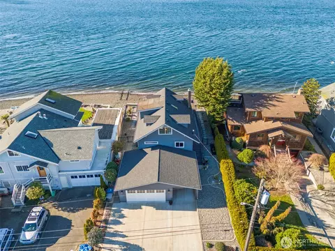 1816 Day Island Blvd W, University Place, WA 98466