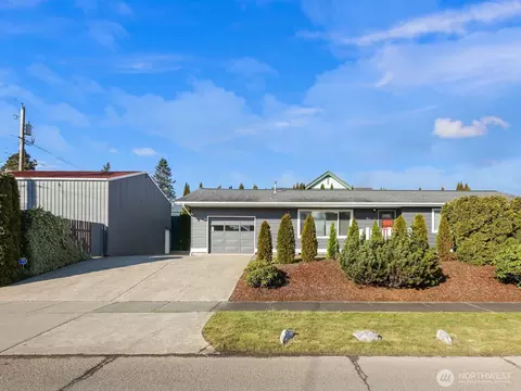 911 Virginia St, Bellingham, WA 98225