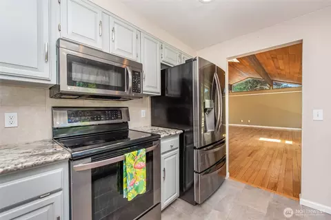 Kitchen - 296 Taylor Blvd, Sequim, WA 98382 photo 3 of 3