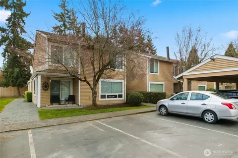 23712 13th Pl S #1006, Des Moines, WA 98198