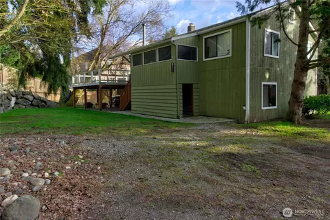 8311 NE 175th St, Kenmore, WA 98028