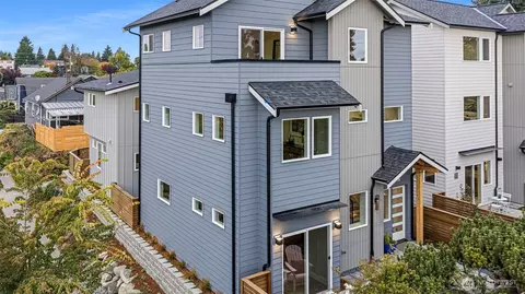 8001 25th Ave NW, Seattle, WA 98117