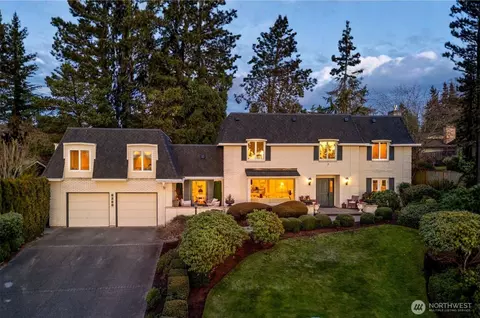 8280 SE 61st St, Mercer Island, WA 98040