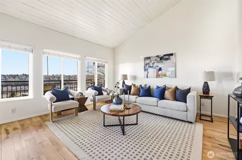 1965 12th Ave W #403, Seattle, WA 98119