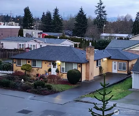 Exterior - 10107 Meridian Ave, Everett, WA 98208 photo 2 of 9