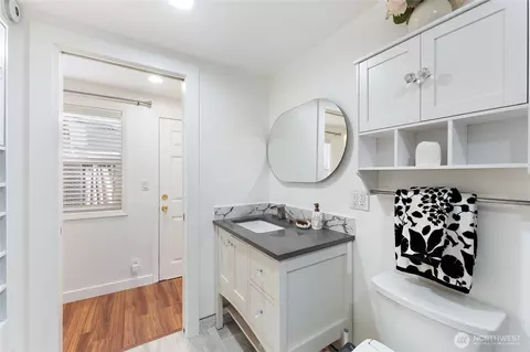 Bath - 10107 Meridian Ave, Everett, WA 98208 photo 1 of 3