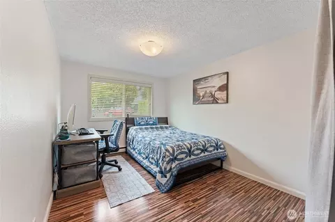 Bedroom - 10107 Meridian Ave, Everett, WA 98208 photo 2 of 2