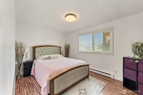 Bedroom - 10107 Meridian Ave, Everett, WA 98208 photo 1 of 2