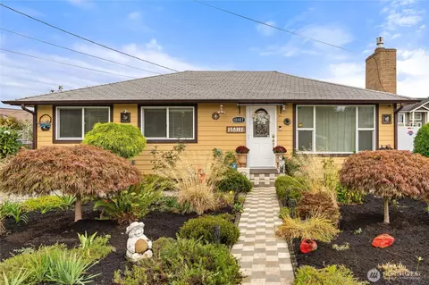 10107 Meridian Ave, Everett, WA 98208