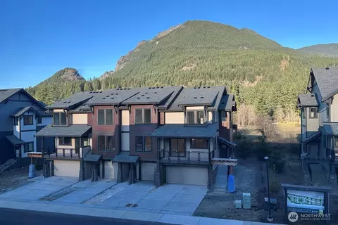 1939 SE 12th St #2502, North Bend, WA 98045