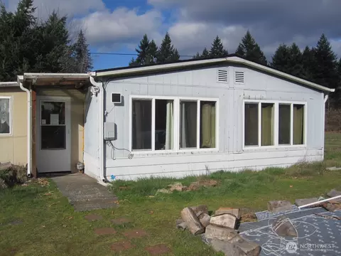 9820 Mullen Rd SE, Olympia, WA 98513