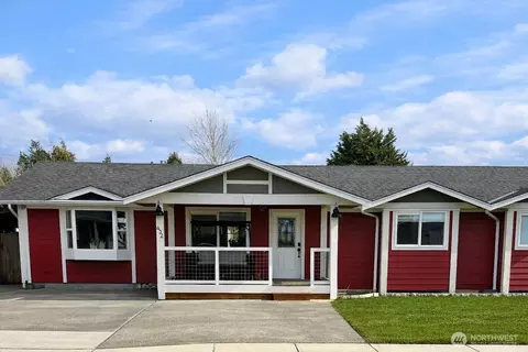432 8th St, Blaine, WA 98230