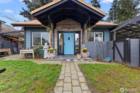 1053 S Southern St, Seattle, WA 98108