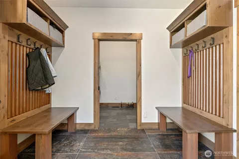 Entry Way - 291 Ruby King Loop, Cle Elum, WA 98922 photo 4 of 5
