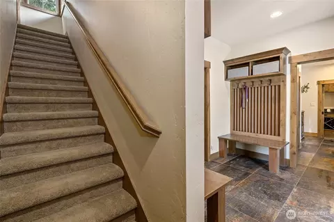 Entry Way - 291 Ruby King Loop, Cle Elum, WA 98922 photo 5 of 5