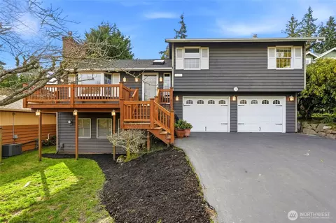 10825 34th Ave SW, Seattle, WA 98146