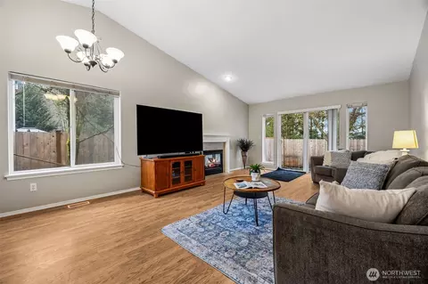 Living - 20518 190th Ave E, Orting, WA 98360 photo 2 of 2