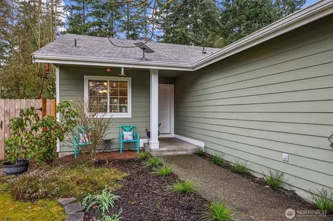 Exterior - 20518 190th Ave E, Orting, WA 98360 photo 2 of 4