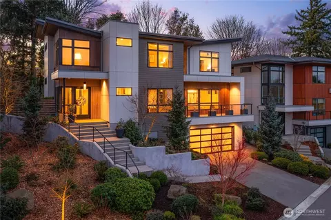 8260 SE 31st St, Mercer Island, WA 98040
