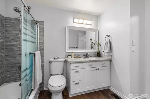 Bath - 624 217th St SW, Bothell, WA 98021 photo 1 of 2