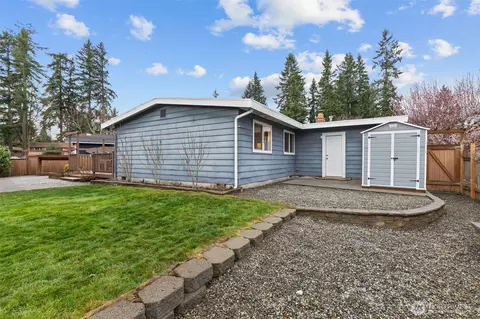 Exterior - 624 217th St SW, Bothell, WA 98021 photo 4 of 11