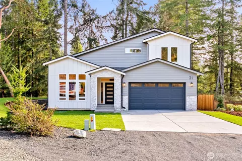 31 E Rhododendron Ct, Union, WA 98592