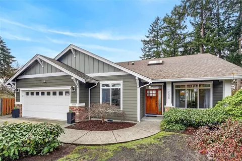 12235 15th Ave SW, Burien, WA 98146