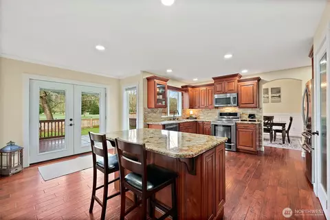 Kitchen - 1213 Williams Ct NW, Orting, WA 98360 photo 4 of 5