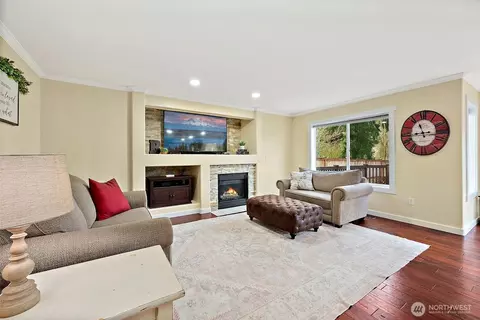 Living - 1213 Williams Ct NW, Orting, WA 98360 photo 2 of 3