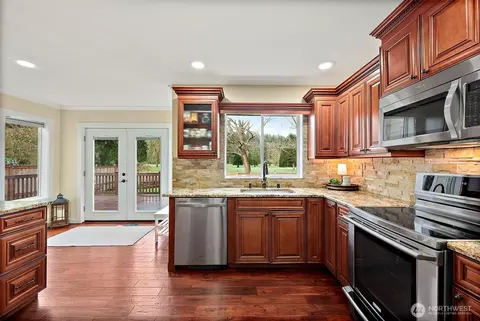 Kitchen - 1213 Williams Ct NW, Orting, WA 98360 photo 2 of 5