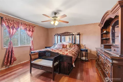 Bedroom - 28512 30th Ave E, Spanaway, WA 98387 photo 1 of 3