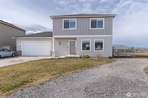 2247 S Mystical Loop, East Wenatchee, WA 98802