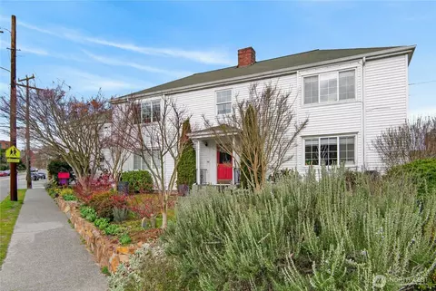 7870 Green Lake Dr N #10, Seattle, WA 98103