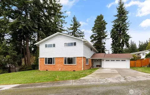 1552 NE Narrows Ave, Oak Harbor, WA 98277