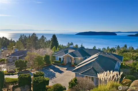 11632 Pointe Pl, Anacortes, WA 98221