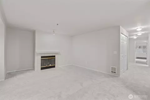 Living - 19404 Bothell Way NE #B202, Bothell, WA 98011 photo 3 of 8