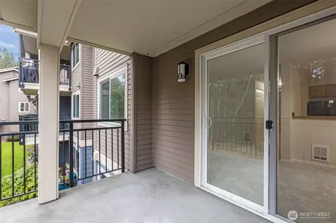 Exterior - 19404 Bothell Way NE #B202, Bothell, WA 98011 photo 5 of 7