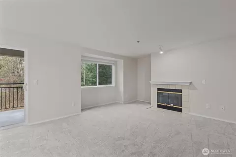 Living - 19404 Bothell Way NE #B202, Bothell, WA 98011 photo 2 of 8
