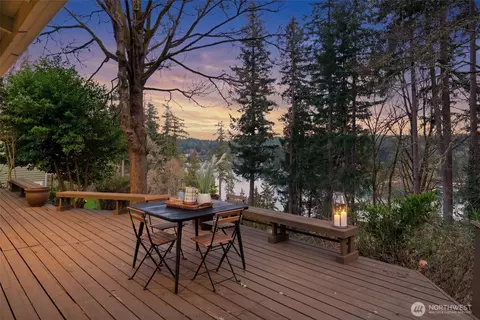 202 Fir Dr NW, Gig Harbor, WA 98335