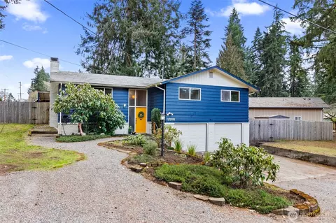 1008 Skyridge St SE, Lacey, WA 98503