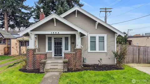 1203 N 2nd St, Renton, WA 98057