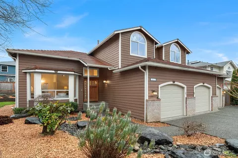 Exterior - 1425 243rd Pl SW, Bothell, WA 98021 photo 2 of 7