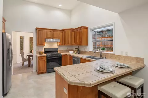 Kitchen - 1425 243rd Pl SW, Bothell, WA 98021 photo 1 of 2