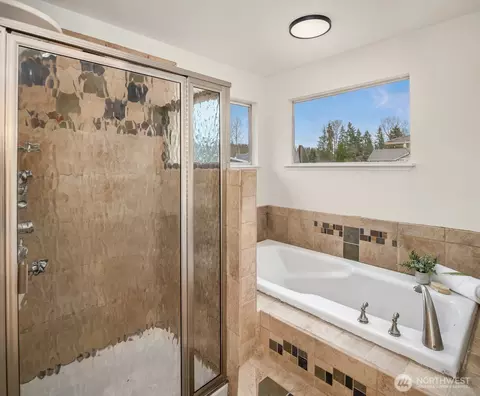 Bath - 1425 243rd Pl SW, Bothell, WA 98021 photo 5 of 5