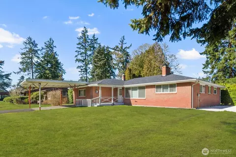 8415 Mt Tacoma Dr SW, Lakewood, WA 98498