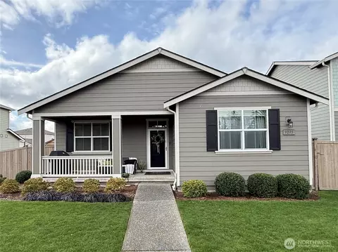 3215 N 30th St, Mount Vernon, WA 98273