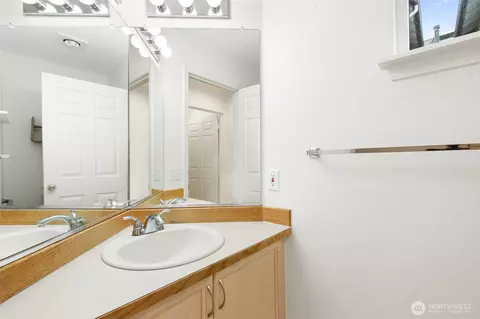 Bath - 22619 4th Ave W #3-103, Bothell, WA 98021 photo 1 of 5