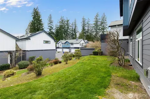 Exterior - 22619 4th Ave W #3-103, Bothell, WA 98021 photo 3 of 4