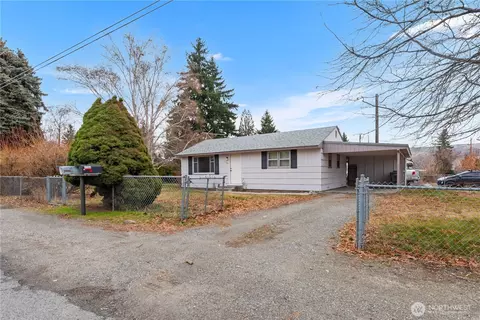 1100 3rd St, East Wenatchee, WA 98802